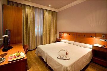 Petit Palace Cliper-gran Via 3* Madrid